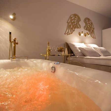 Apartament Gold Sauna&Jacuzzi Kołobrzeg Exteriör bild
